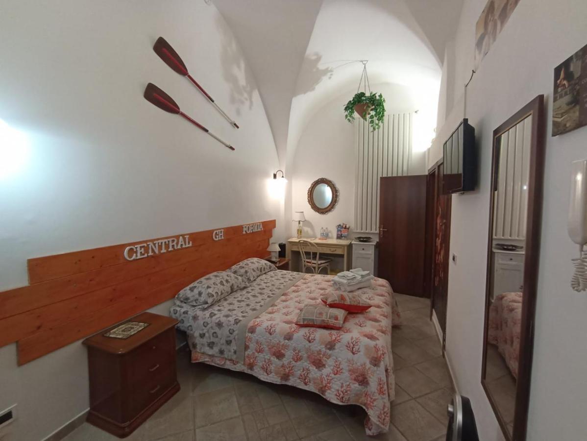 Central Gh Formia Exterior photo